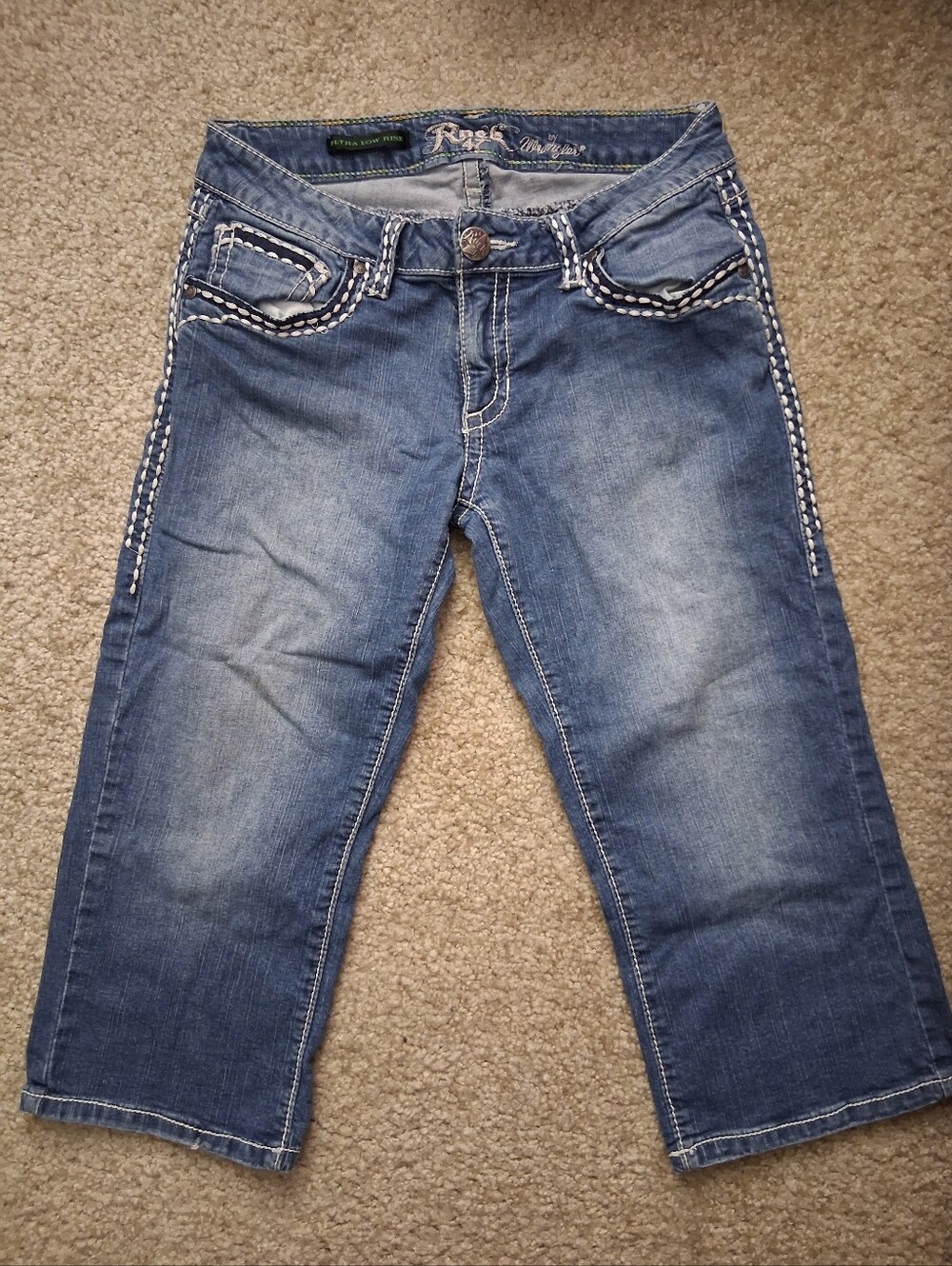 Women's Rock 47 by Wrangler capris
